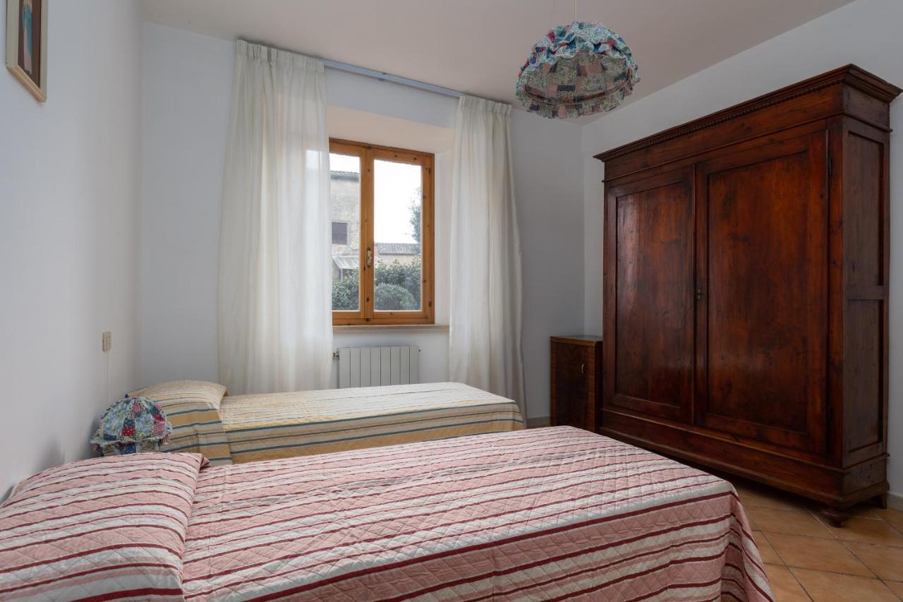 Enchanting Flat With Patio In Abbadia A Isola Monteriggioni Buitenkant foto
