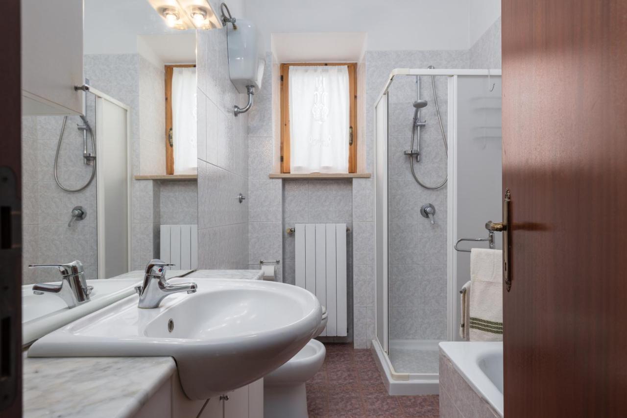 Enchanting Flat With Patio In Abbadia A Isola Monteriggioni Buitenkant foto